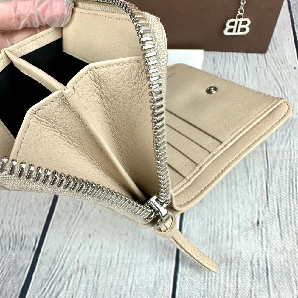 Balenciaga Beige Leather bifold compact zippy wallet with necklace GREAT! - Picture 11 of 16